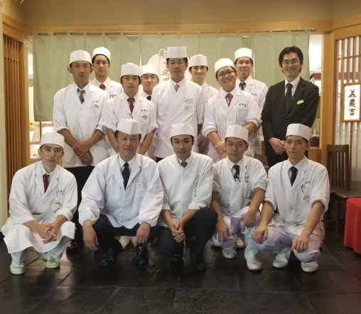 美濃吉総料理長　佐竹洋治　プロフィール　写真１